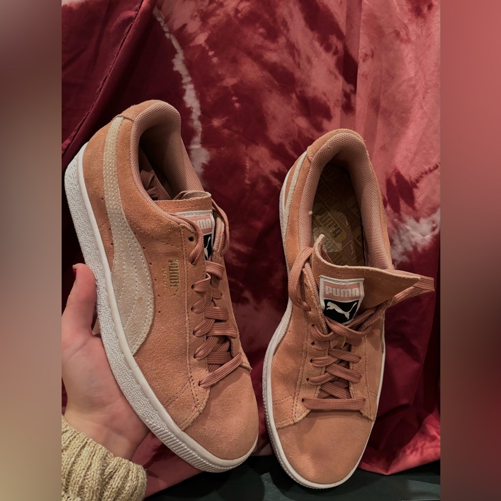 PUMA Pink/mauve classic low top suede sneakers